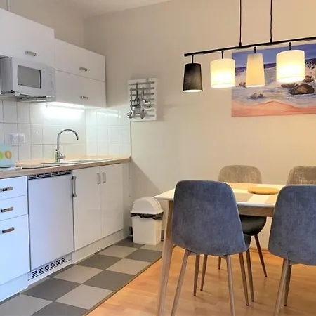 2 Raum Ferienwohnung Meeresbrise A11t3n Binz